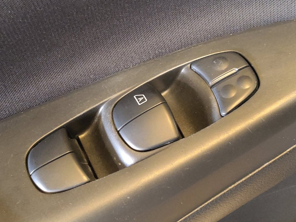 Used 2019 Nissan Sentra SV w/ Special Edition Package FWD image 27