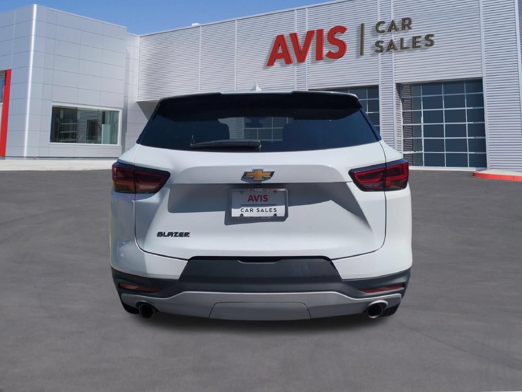 Used 2025 Chevrolet Blazer LT FWD image 7