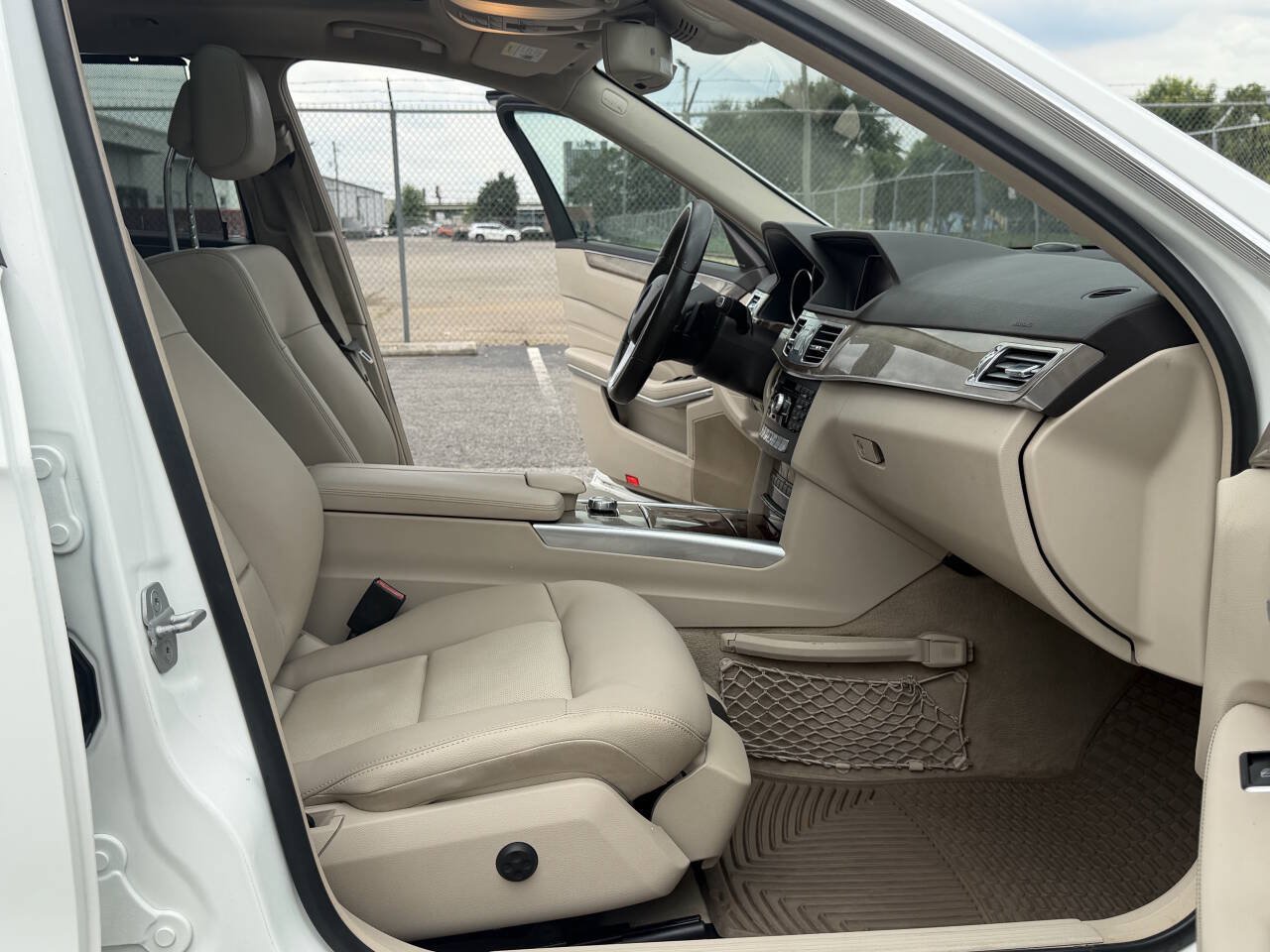 Used 2014 Mercedes-Benz E 350 4MATIC Wagon image 14