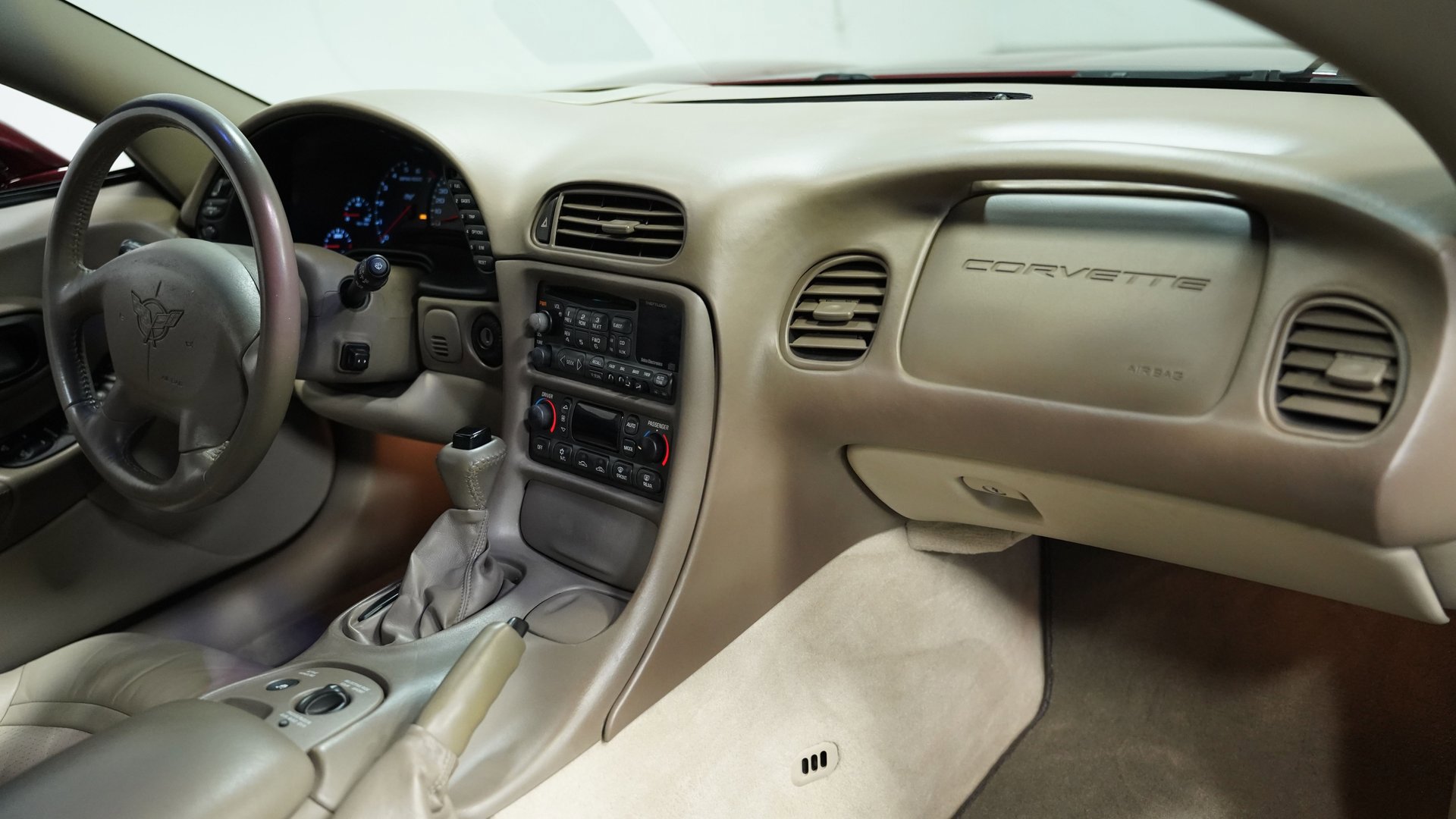 Used 2003 Chevrolet Corvette 50th Anniversary Edition w/ Preferred Equipment Group image 37