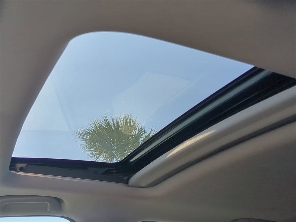 Used 2020 Honda CR-V Touring image 19