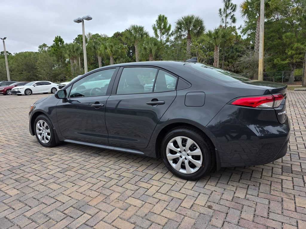 Used 2026 Toyota Corolla LE image 9