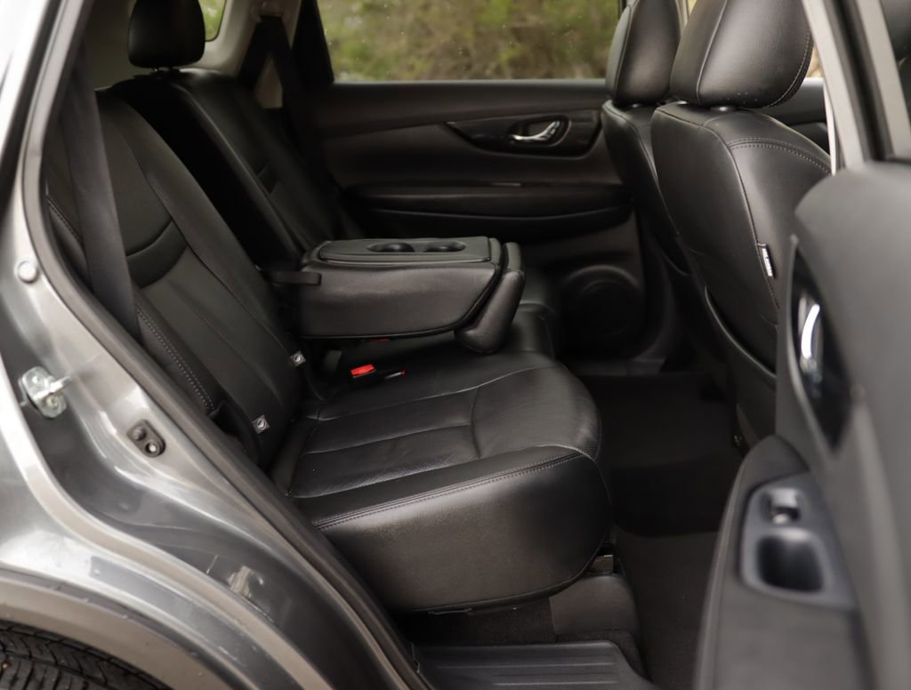 Used 2019 Nissan Rogue SL w/ Premium Package image 31