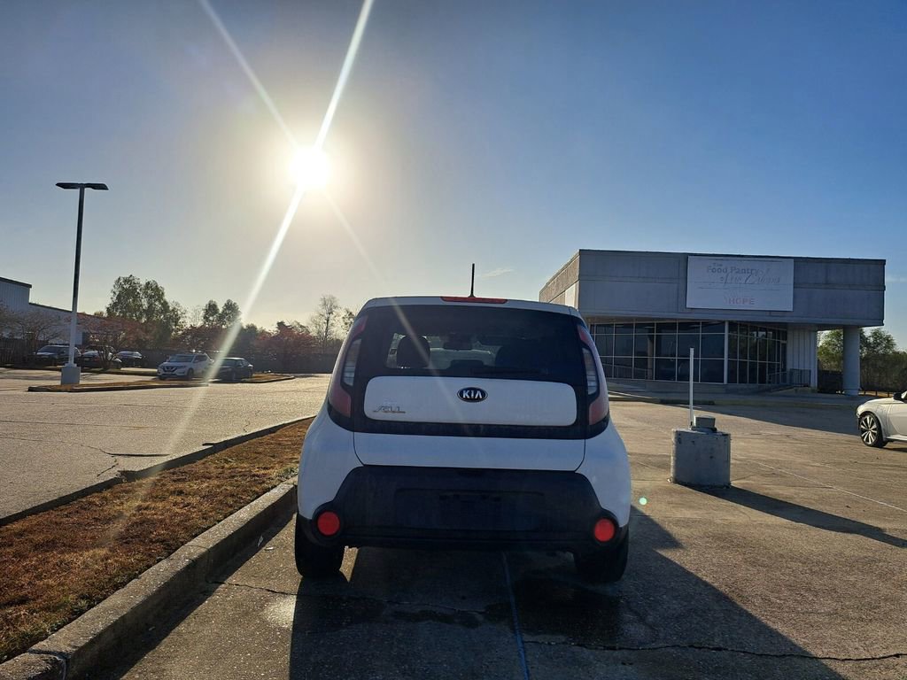 Used 2016 Kia Soul Base image 5