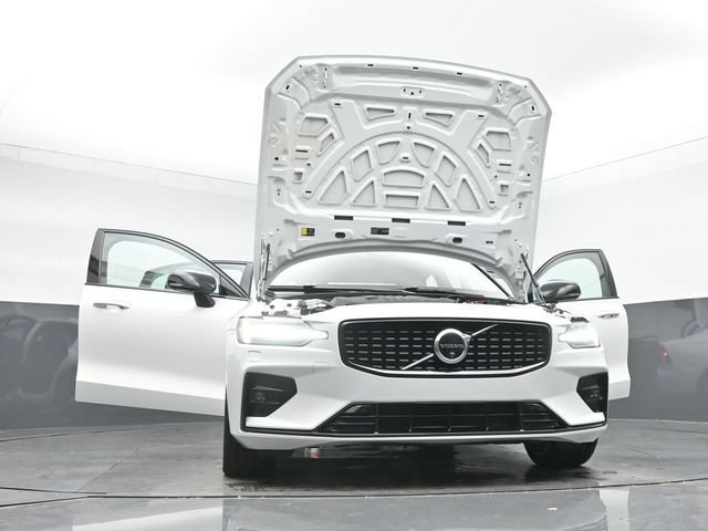 Used 2025 Volvo S60 B5 Plus FWD image 53