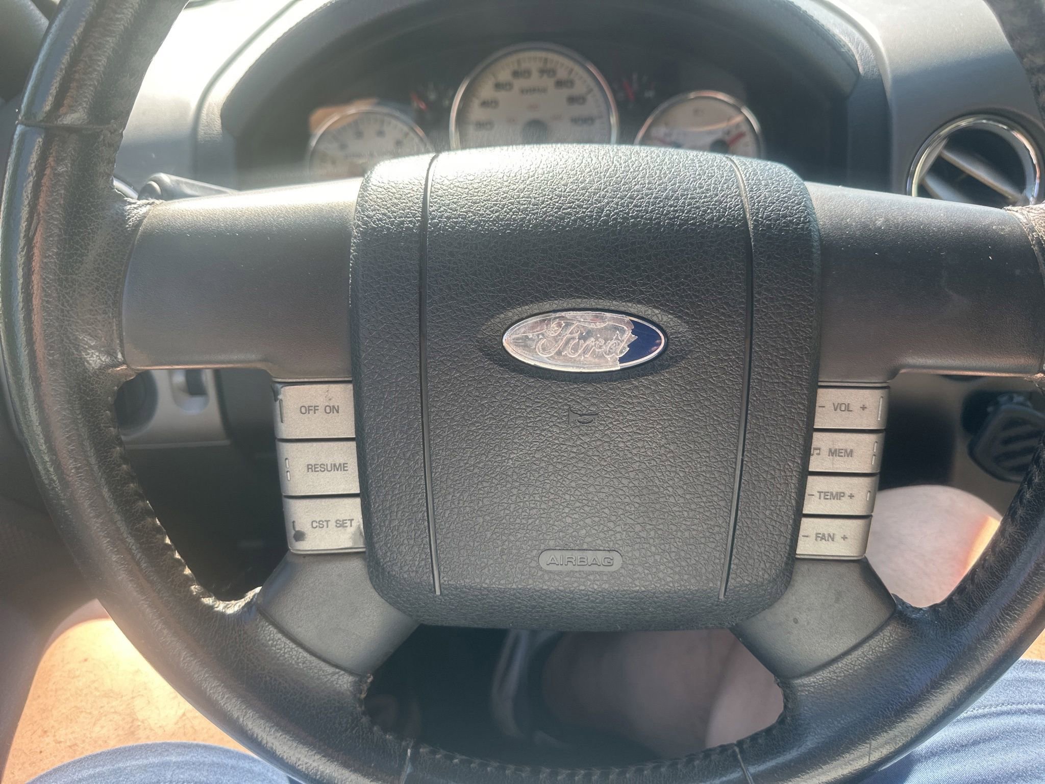 Used 2005 Ford F150 Lariat AWD/4WD image 22