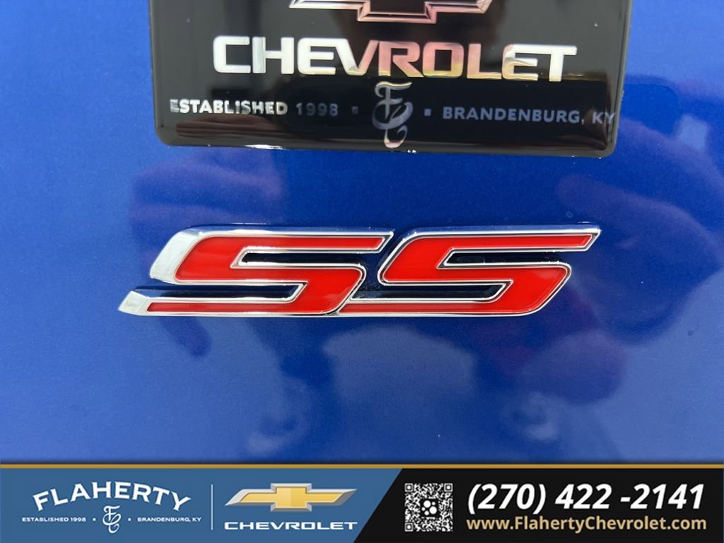 Used 2018 Chevrolet Camaro SS RWD image 14