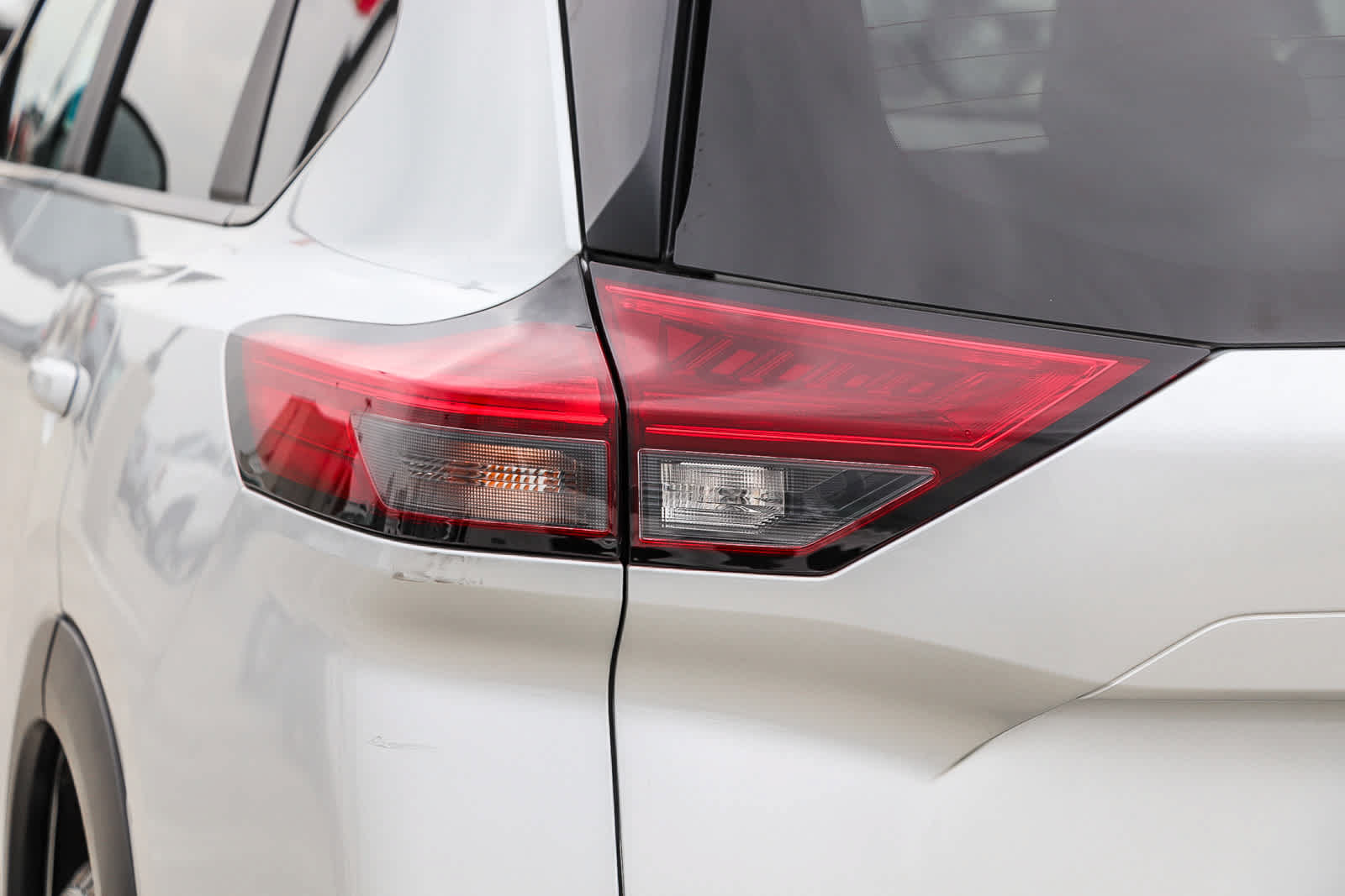 Used 2023 Nissan Rogue SV w/ SV Premium B Package FWD image 9