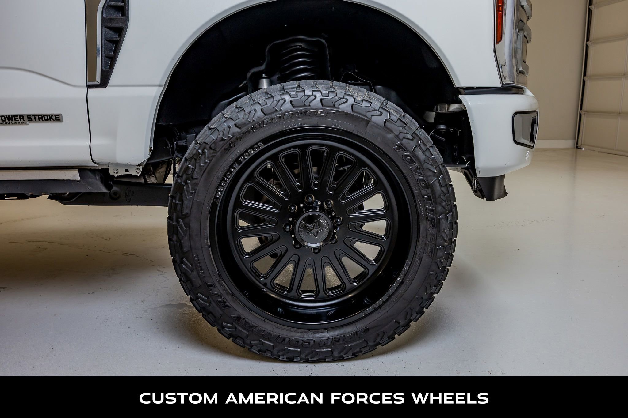 Used 2024 Ford F250 Limited w/ Snow Plow Prep Package AWD/4WD image 11