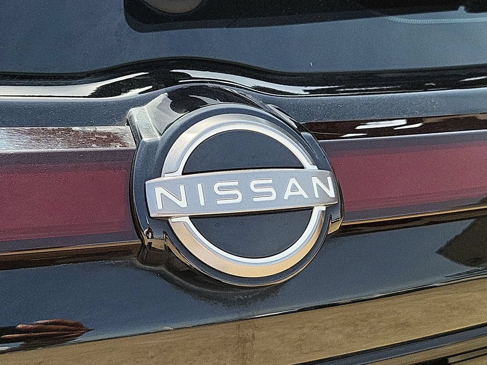 Used 2022 Nissan Kicks SR w/ Interior Electronics Package FWD image 29