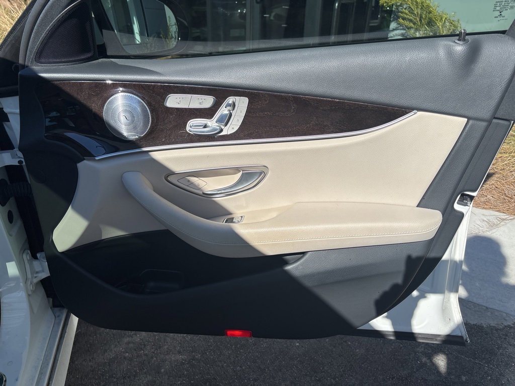 Used 2017 Mercedes-Benz E 300 image 24