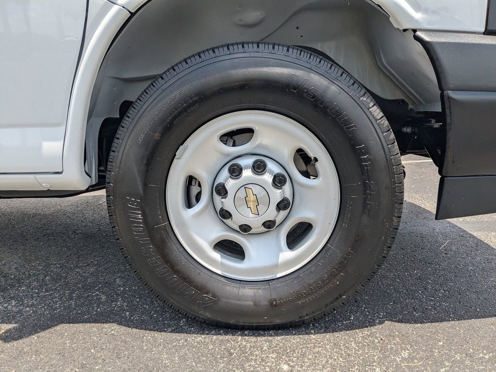 New 2025 Chevrolet Express 2500 w/ Communications Package image 11