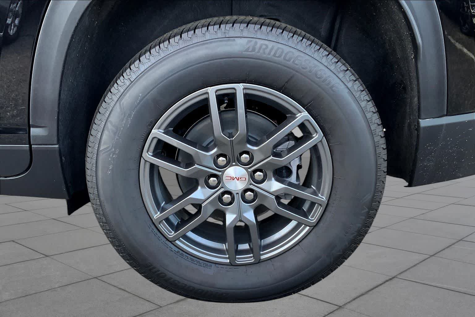 New 2025 GMC Acadia Elevation FWD image 11