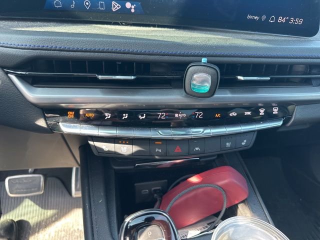 Used 2024 Cadillac XT4 Sport AWD/4WD image 17