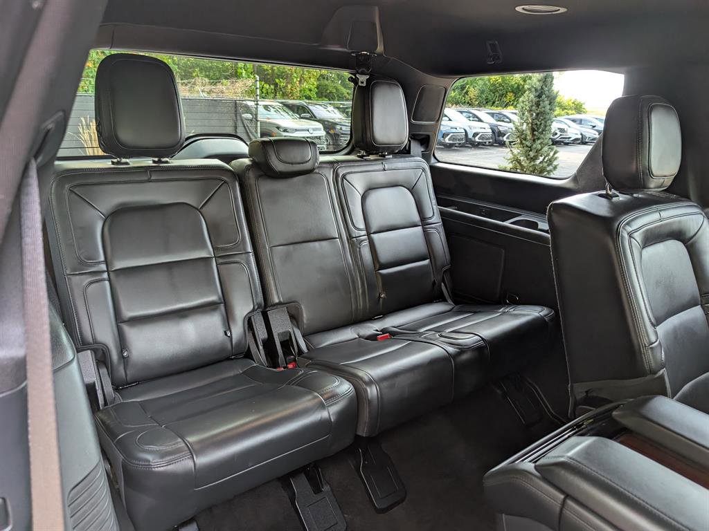 Used 2022 Lincoln Navigator Reserve image 15
