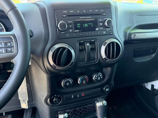 Used 2017 Jeep Wrangler Sport w/ Quick Order Package 24S AWD/4WD image 18