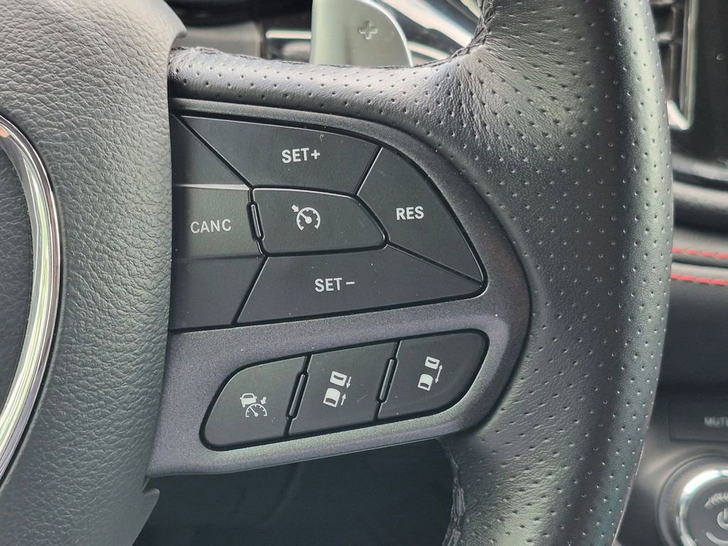 Used 2025 Dodge Durango GT AWD/4WD image 16