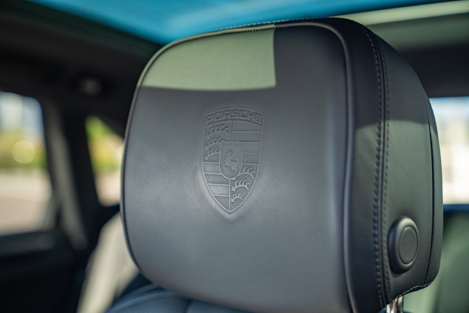 Used 2022 Porsche Macan AWD/4WD image 13
