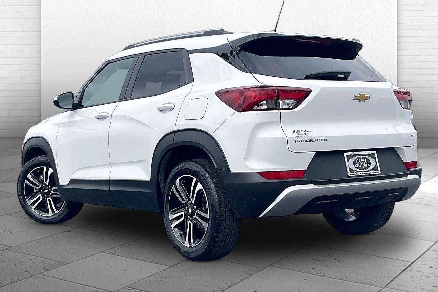 Used 2023 Chevrolet TrailBlazer LT FWD image 11
