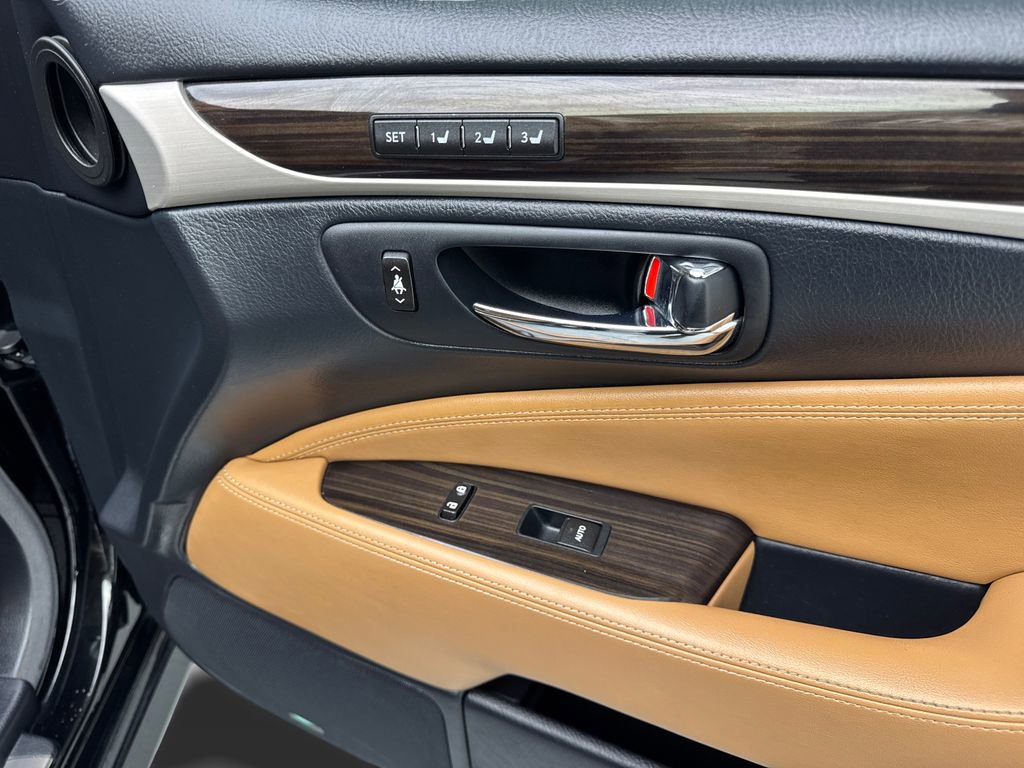 Used 2013 Lexus LS 460 L w/ Preferred Accessory Package image 49