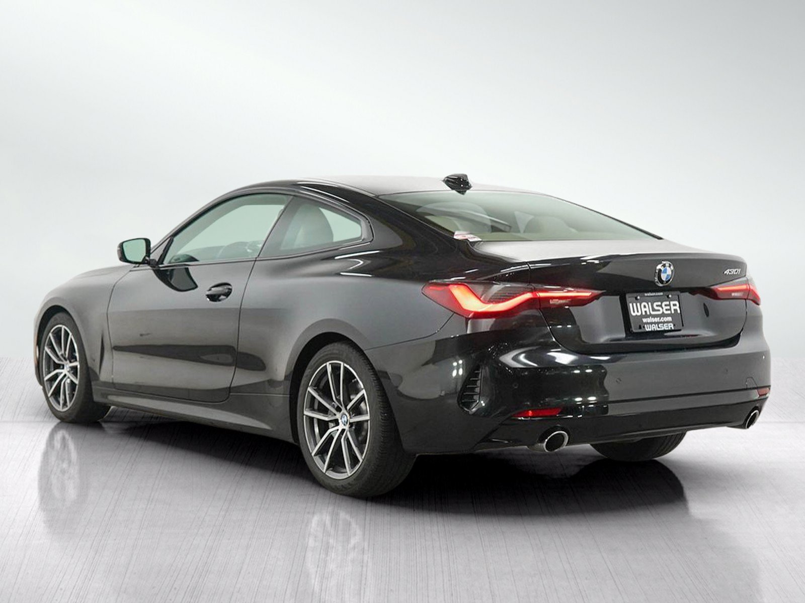 Used 2021 BMW 430i Coupe w/ Convenience Package RWD image 3