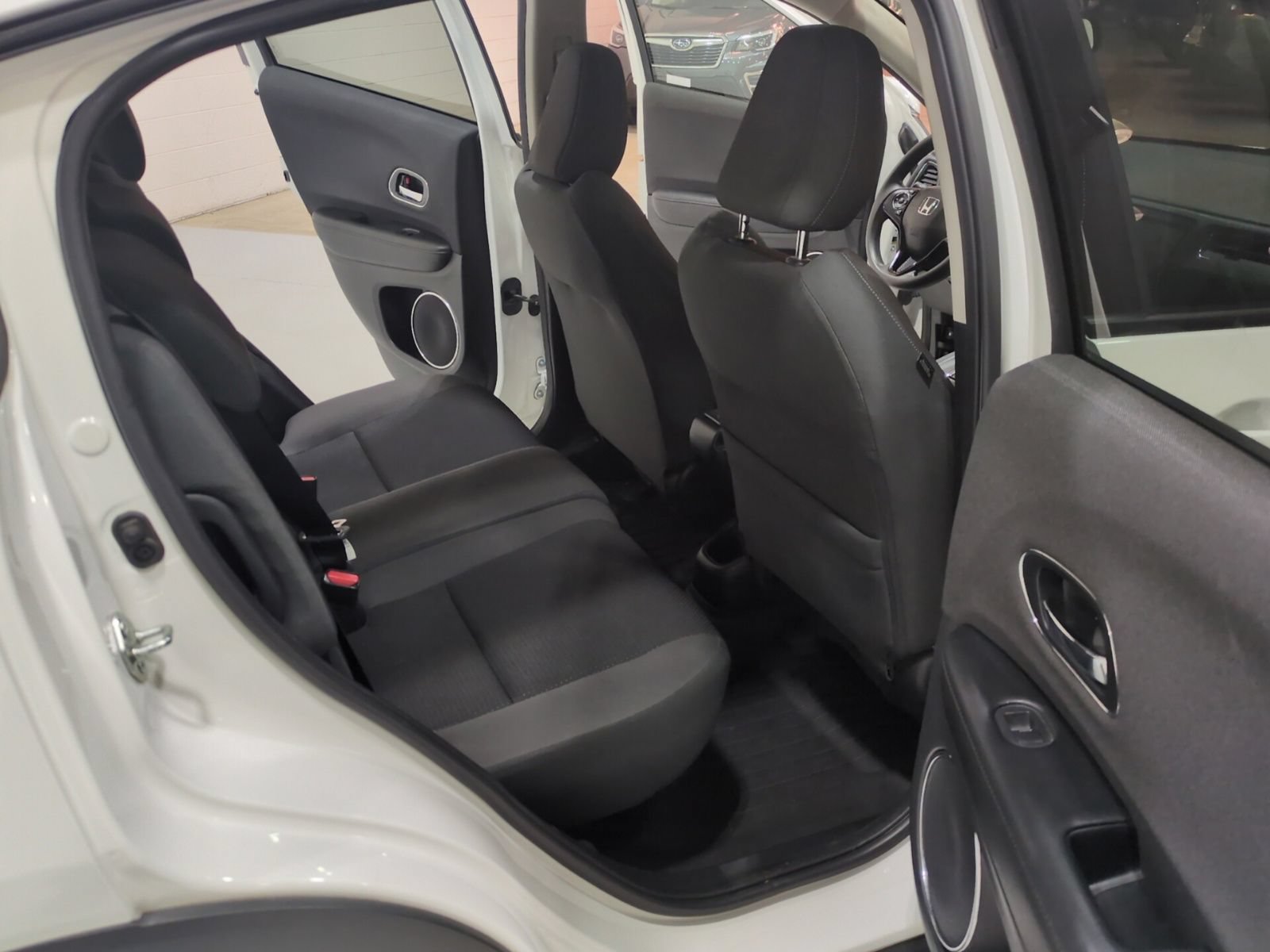 Used 2022 Honda HR-V EX image 11