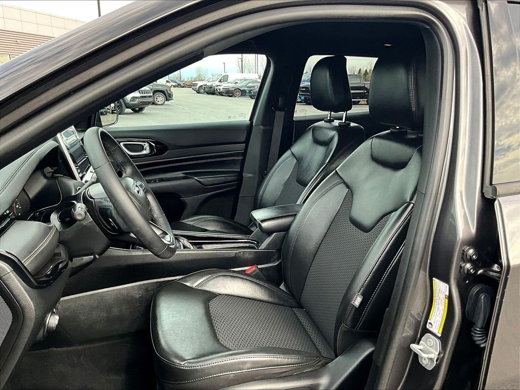 Used 2022 Jeep Compass Latitude AWD/4WD image 10