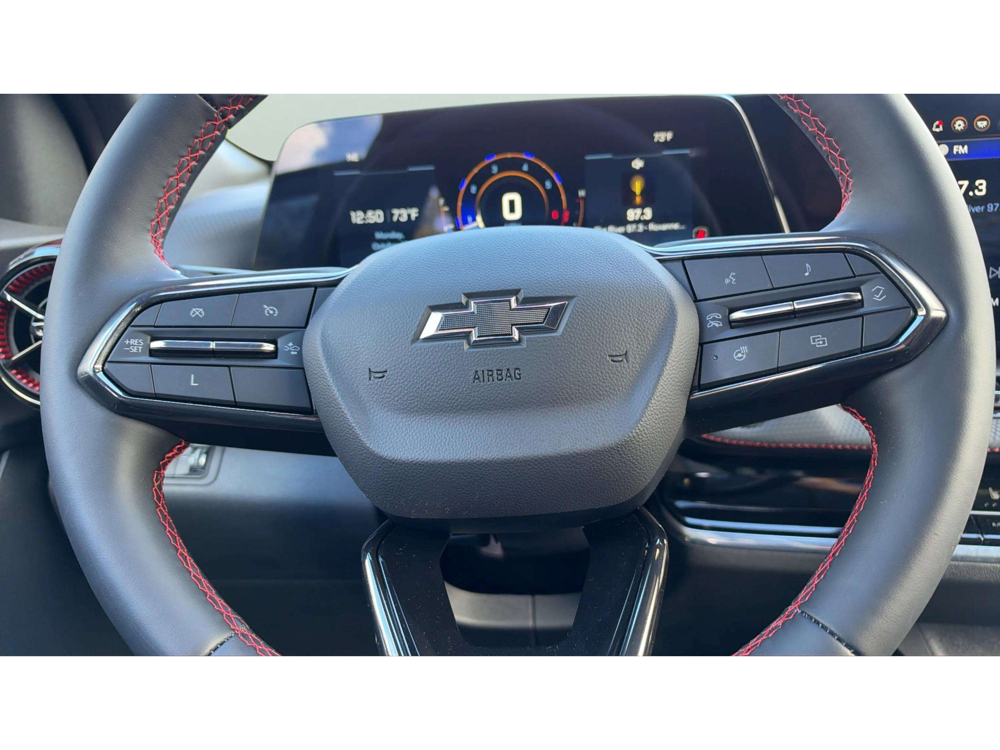 Used 2025 Chevrolet Equinox RS AWD/4WD image 14