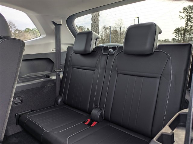 Certified 2023 Volkswagen Tiguan SE w/ Panoramic Sunroof Package image 14