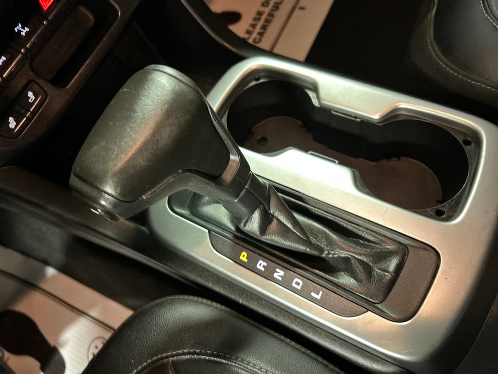Used 2020 Chevrolet Colorado ZR2 w/ Colorado ZR2 Bison Edition AWD/4WD image 18