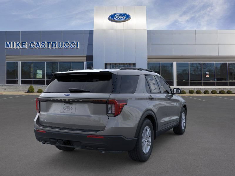 New 2026 Ford Explorer Active RWD image 8
