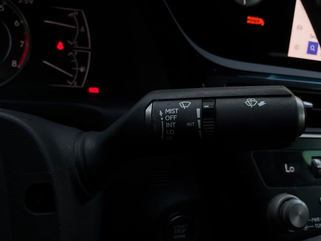 Used 2025 Lexus ES 350 w/ Accessory Package (Z1) FWD image 36