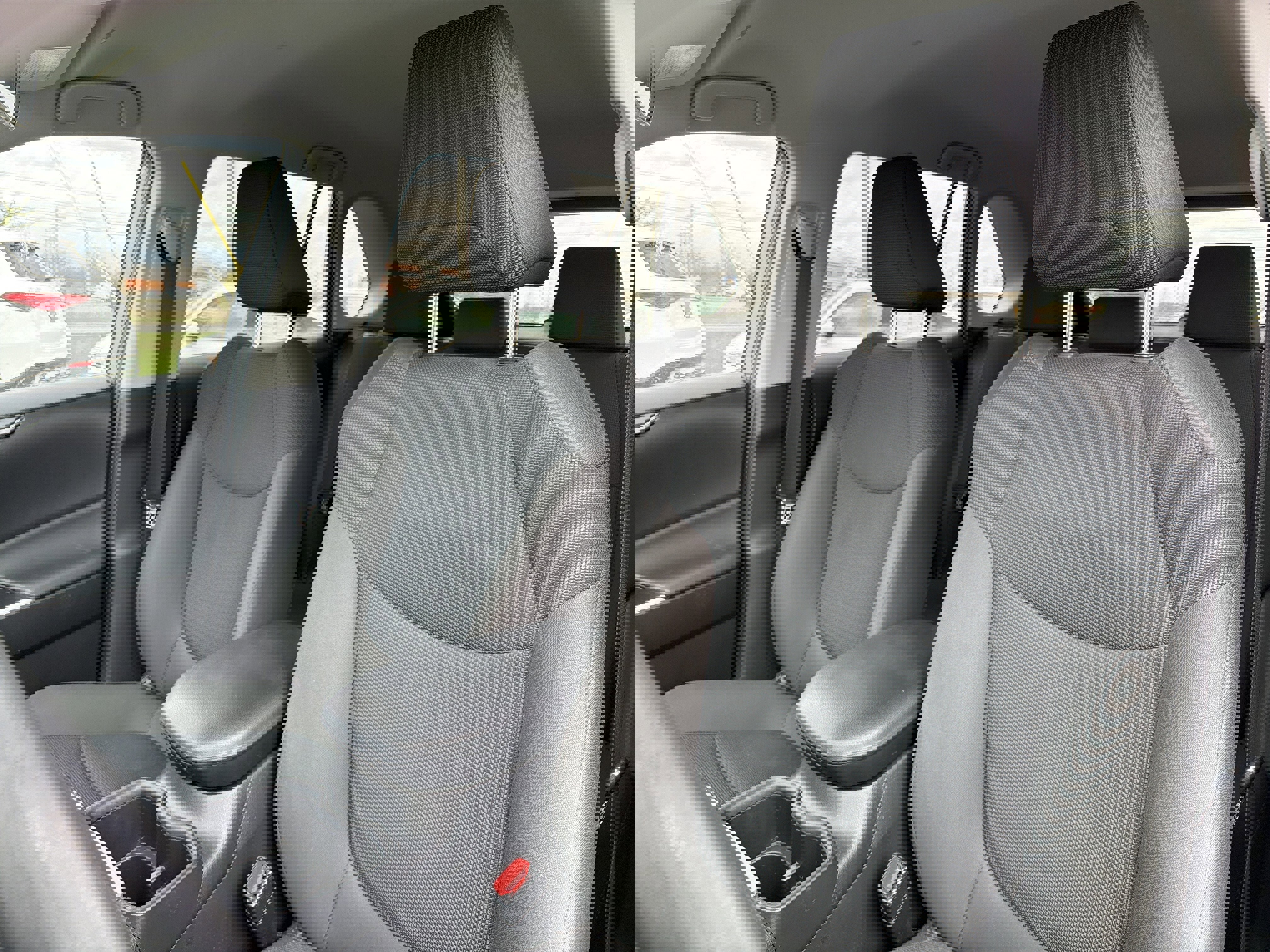 Used 2023 Toyota RAV4 LE image 9