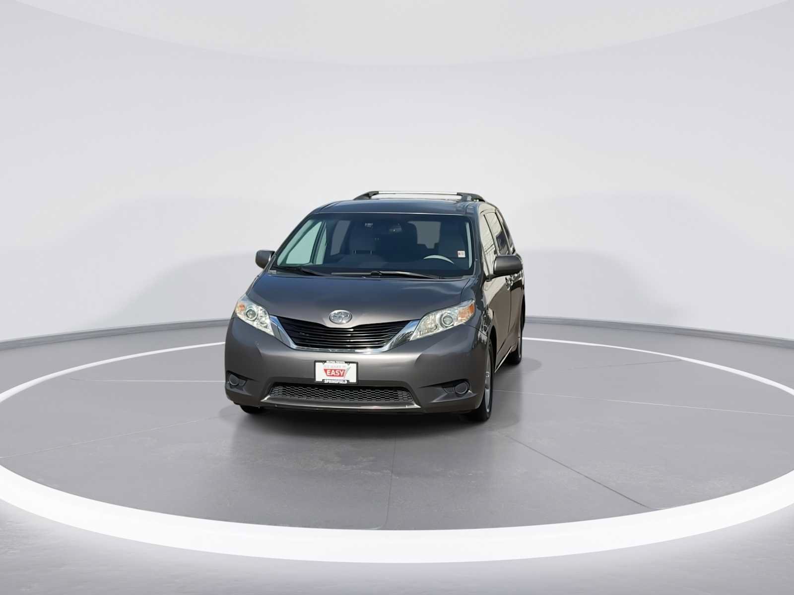 Used 2014 Toyota Sienna LE FWD image 3
