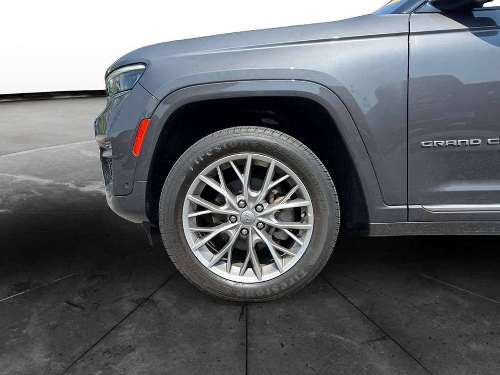 Used 2023 Jeep Grand Cherokee Summit w/ Adv Protech Group IV RWD image 14