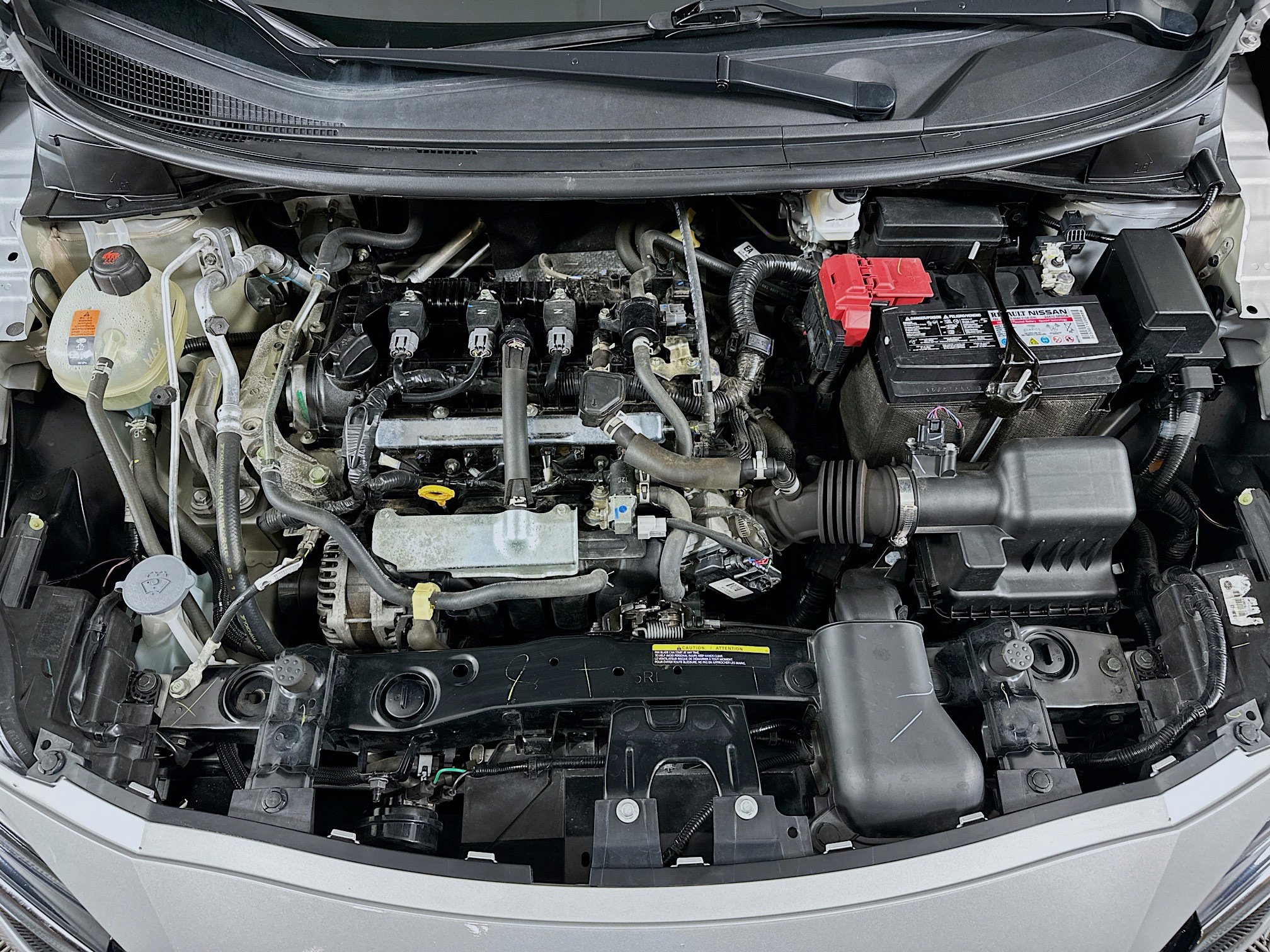 Used 2023 Nissan Versa SV image 31