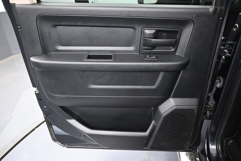 Used 2013 RAM 2500 Tradesman w/ Chrome Appearance Group AWD/4WD image 24