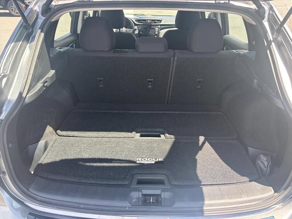 Used 2022 Nissan Rogue Sport SV FWD image 26