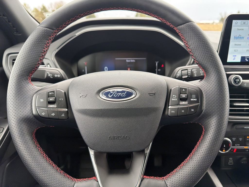 Used 2025 Ford Escape ST-Line Select image 13