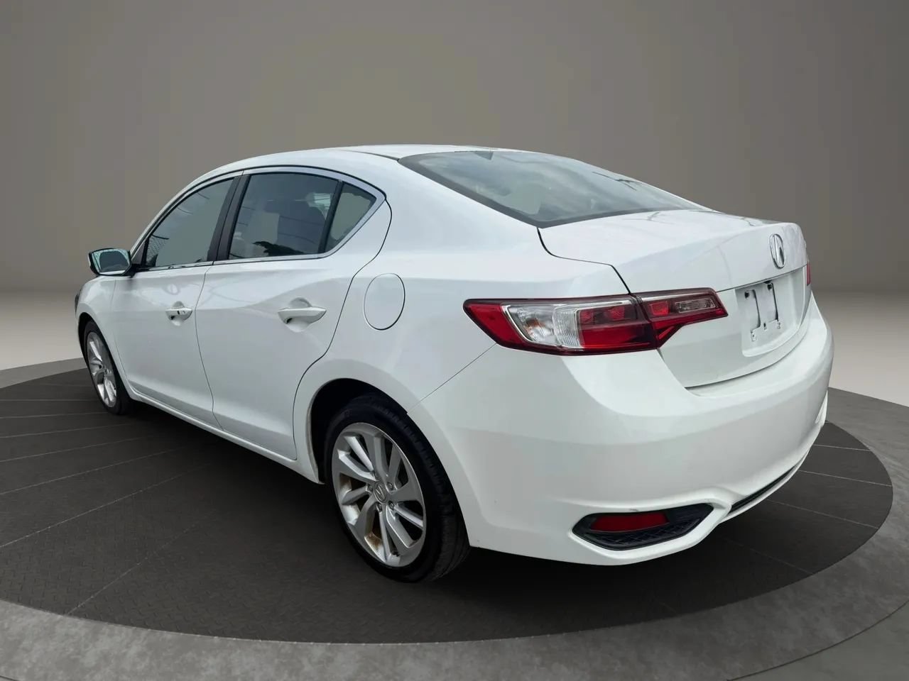 Used 2016 Acura ILX w/ Technology Plus Package FWD image 7