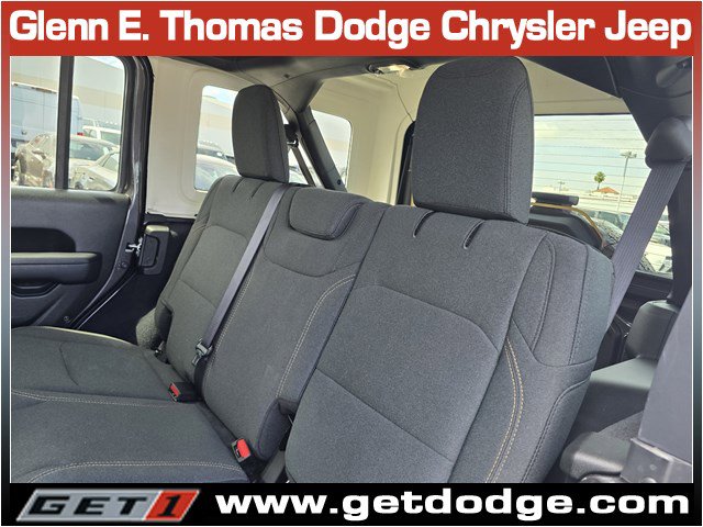 Used 2025 Jeep Wrangler Sport S image 27