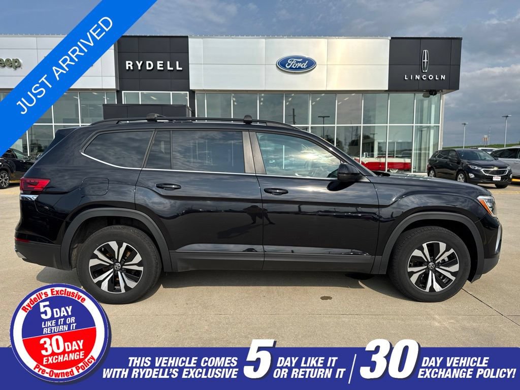 Used 2024 Volkswagen Atlas SE AWD/4WD image 2