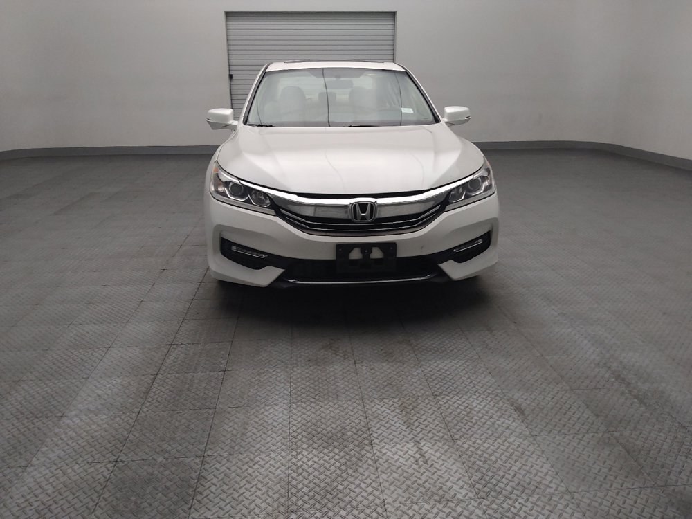 Used 2017 Honda Accord EX image 14