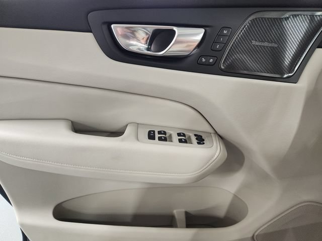 New 2026 Volvo XC60 T8 Ultra w/ Protection Package Premier AWD/4WD image 24