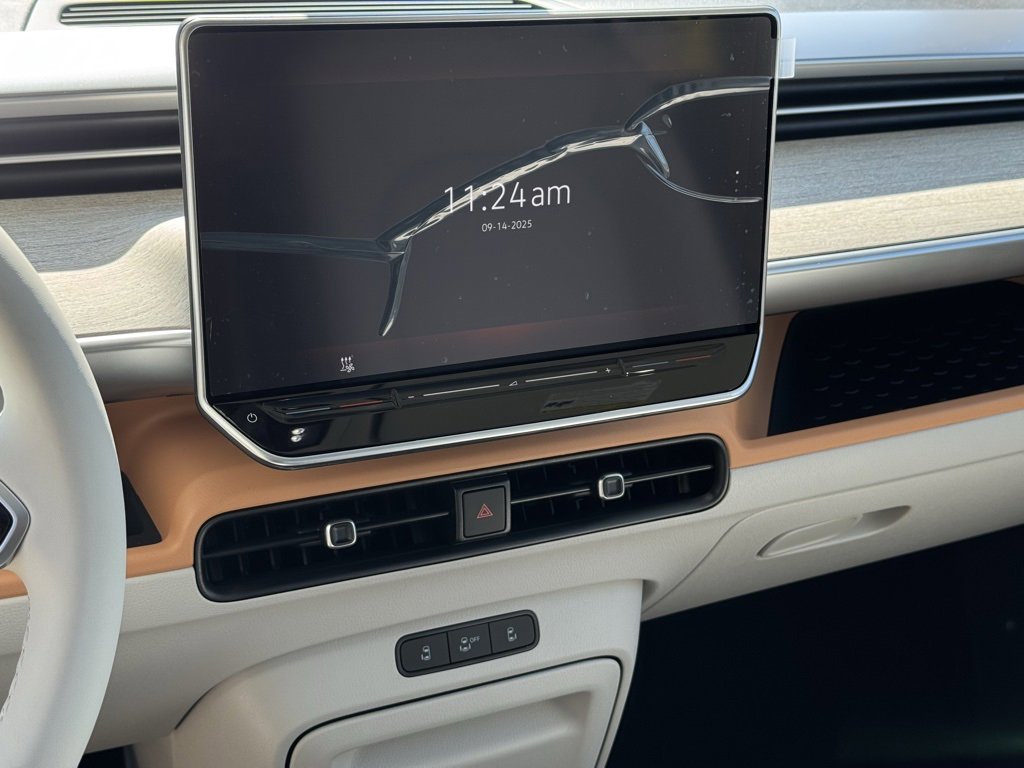 New 2025 Volkswagen ID. Buzz 1st Edition image 24