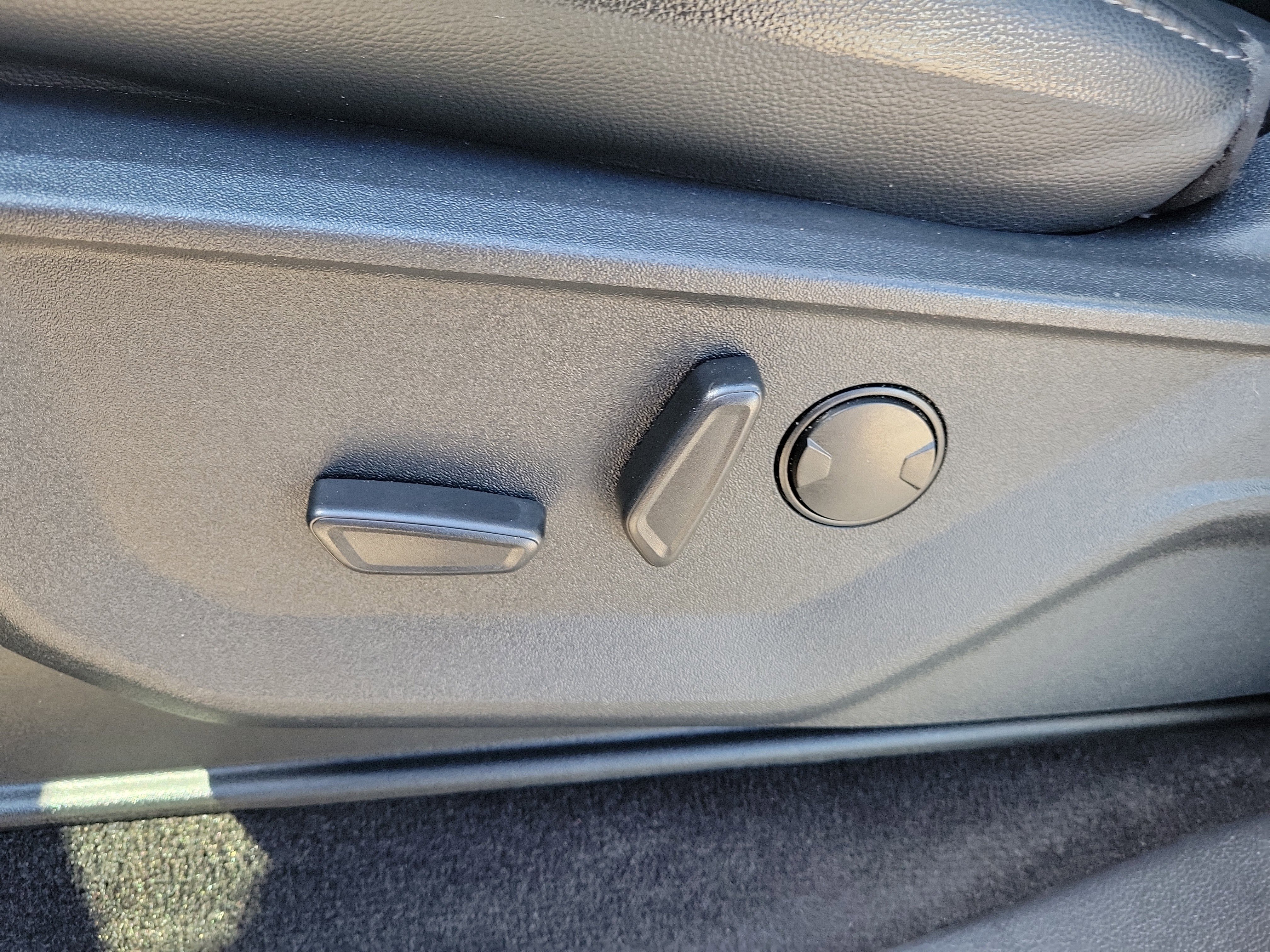 Used 2022 Ford F150 XLT w/ Equipment Group 302A High AWD/4WD image 16