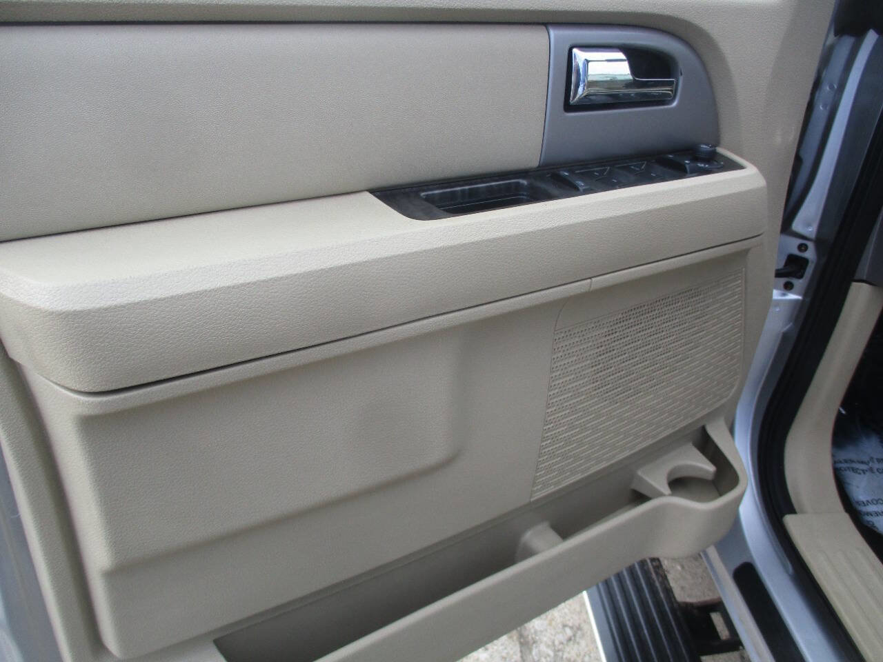 Used 2017 Ford Expedition EL Limited w/ Equipment Group 301A image 12