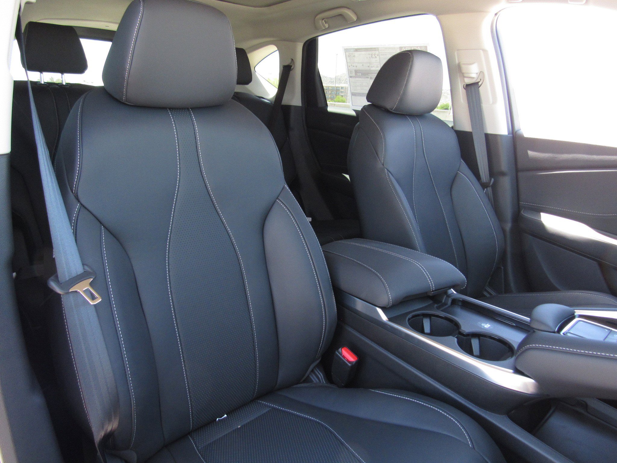 Used 2025 Acura RDX SH-AWD w/ Technology Package image 11