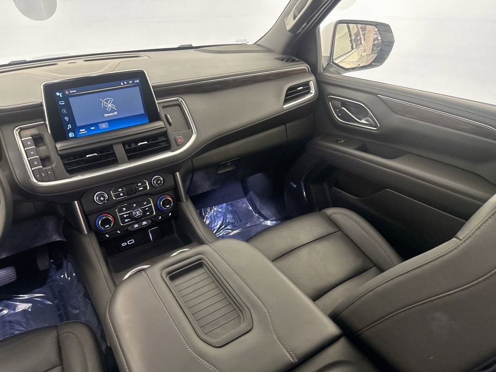 Used 2023 Chevrolet Suburban LT RWD image 23