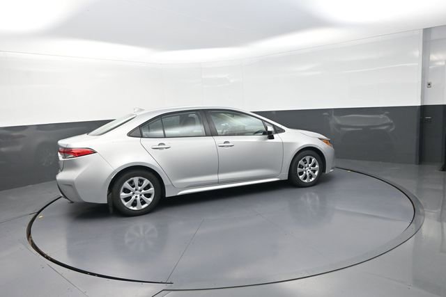Used 2022 Toyota Corolla LE FWD image 10